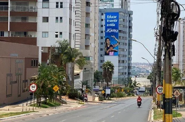 Águas Claras | Empena Avenida das Araucárias Sul