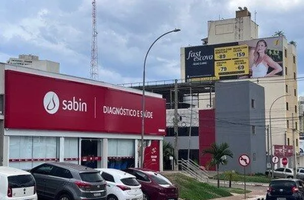 Águas Claras | Empena próx Hospital Brasília Av. Jacarandá