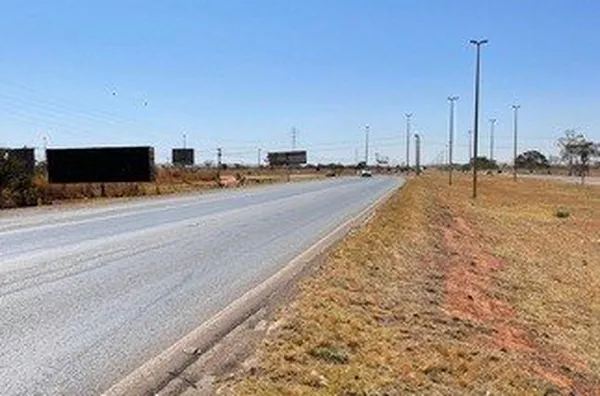 Outdoor entrada BR 070 contrafluxo | Águas Lindas GO