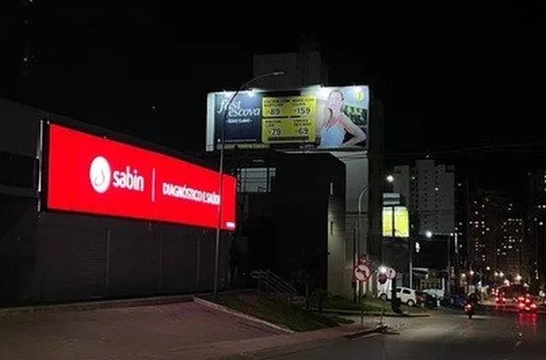 Águas Claras | Empena próx Hospital Brasília Av. Jacarandá