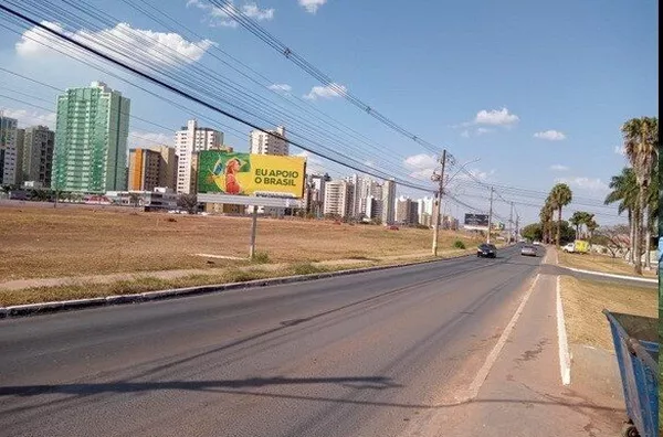 Minifront | Vereda da Cruz sentido Parkway