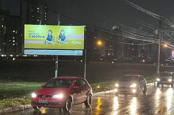 Minifront | Vereda da Cruz sentido Parkway