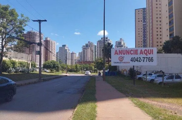 Minifront | Águas Claras acesso av. Araucárias