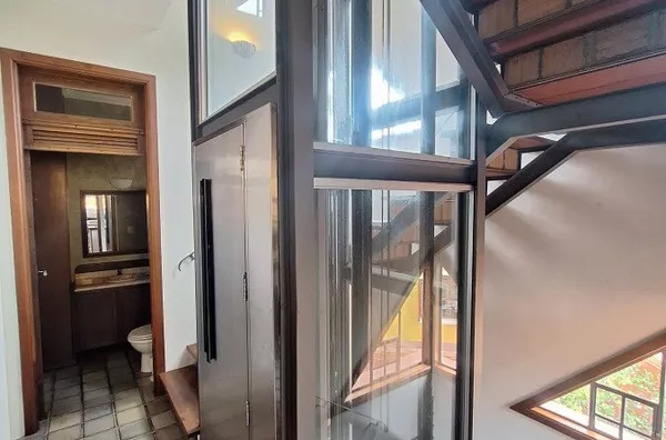 Casa para Locação em Santana de Parnaíba / SP no bairro Alphaville