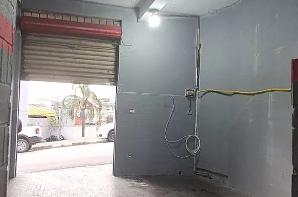 Comercial para Locação em Barueri / SP no bairro Jardim Regina Alice