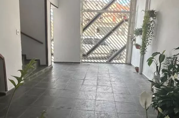 Casa para Venda em Barueri / SP no bairro Parque dos Camargos