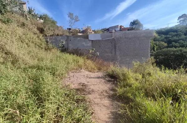 Terreno para Venda em Araçariguama / SP no bairro Igavetá