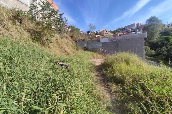 Terreno para Venda em Araçariguama / SP no bairro Igavetá