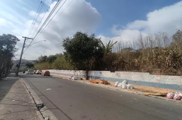 Terreno para Venda em Jandira / SP no bairro Jardim Gabriela III