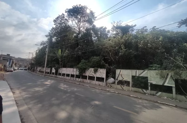 Terreno para Venda em Jandira / SP no bairro Vila Popi