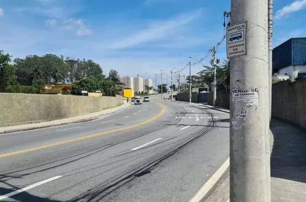 Terreno para Venda em Barueri / SP no bairro Vila Universal