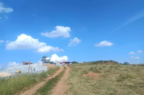 Terreno para Venda em Araçariguama / SP no bairro 18 do Forte