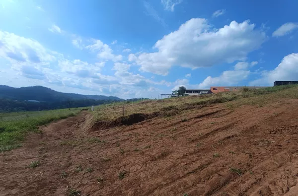 Terreno para Venda em Araçariguama / SP no bairro 18 do Forte