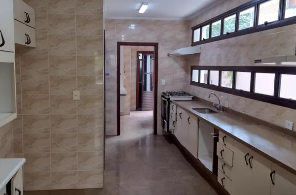 Casa para Locação em Santana de Parnaíba / SP no bairro Alphaville