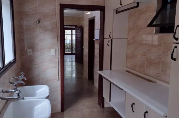 Casa para Locação em Santana de Parnaíba / SP no bairro Alphaville