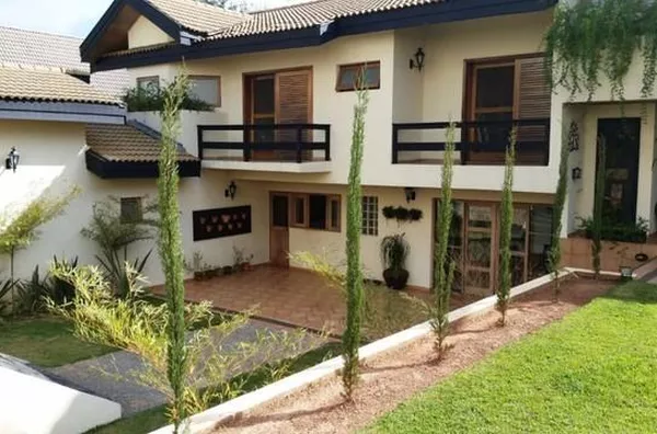 Casa para Venda em Santana de Parnaíba / SP no bairro Alphaville