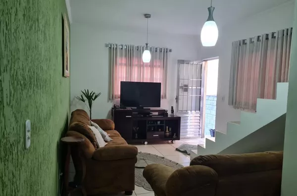 Casa para Venda em Barueri / SP no bairro Jardim Maria Cristina