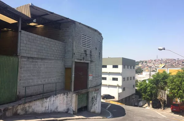 Galpão para Locação em Barueri / SP no bairro Jardim Califórnia