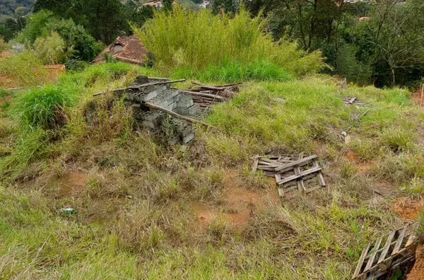 Terreno para Venda em Santana de Parnaíba / SP no bairro Recanto Maravilha III