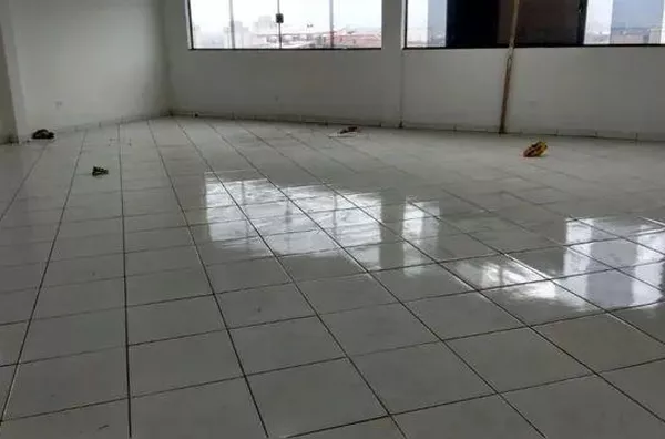 Comercial para Locação em Carapicuíba / SP no bairro Vila Silva Ribeiro