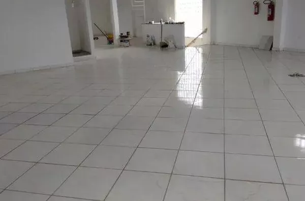 Comercial para Locação em Carapicuíba / SP no bairro Vila Silva Ribeiro