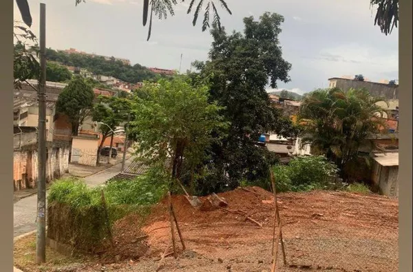 Terreno para Venda em Barueri / SP no bairro Jardim Regina Alice