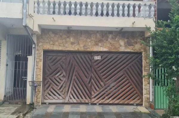 Casa para Venda em Barueri / SP no bairro Jardim Maria Helena