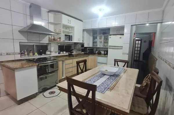 Casa para Venda em Barueri / SP no bairro Jardim Maria Helena