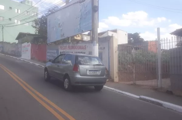 Terreno para Venda em Carapicuíba / SP no bairro Parque José Alex André