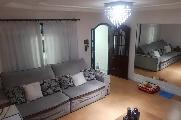 Casa para Venda em Carapicuíba / SP no bairro Vila Quintino