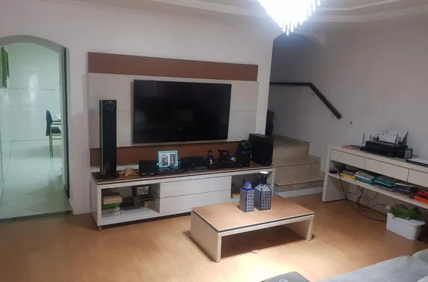 Casa para Venda em Carapicuíba / SP no bairro Vila Quintino