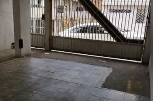 Casa para Venda em Carapicuíba / SP no bairro Jardim Maria Beatriz