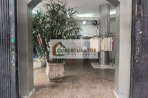 Loja de Esquina com Mezanino para Locação 100m², República, São Paulo