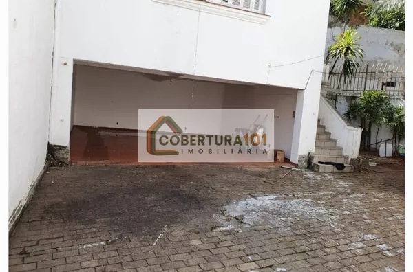 pátio e edícula