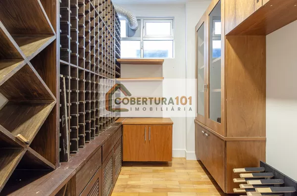 Apartamento reformado à venda em Higienópolis, um por andar, 270 m², 3 dormitórios, 2 suítes e 2 vagas - Foto 18