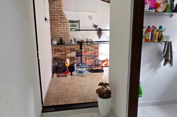 Sobrado à Venda com 3 dorms (2 suítes) + Edícula e Área Gourmet por R$ 650.000,00, Vila Urupês, Suzano