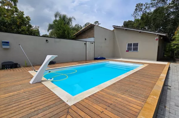 Chácara para Venda, 3 dorms (1 suíte) + Piscina, Salão e Pomar, por R$ 1.150.000,00, no Parque Alvorada, Suzano - Foto 1