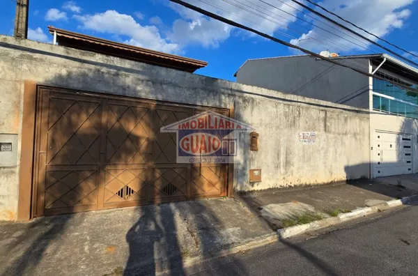 Sobrado com 3 Dormitórios e Quintal Espaçoso à Venda por R$ 720.000,00 no Jardim Quaresmeira, Suzano-SP - Foto 1