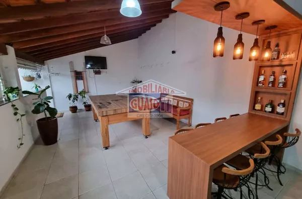 Sobrado com 2 dormitórios à venda, 226 m² por R$ 700.000,00 - Sítio São José - Suzano/SP - Foto 1