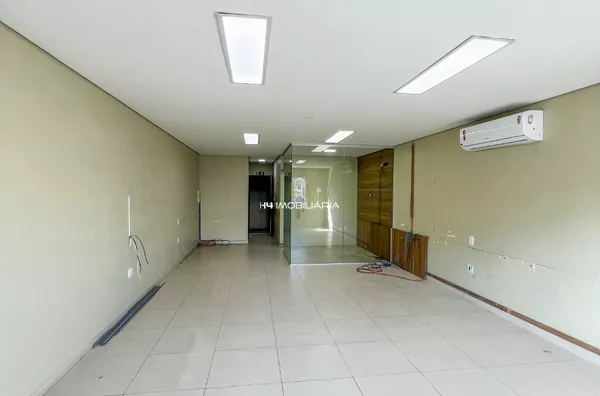 Sala comercial disponível para locação  na  Praça Adami, Centro -Itabuna/BA - Foto 1