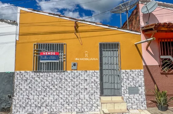 Vendo casa 3/4 localizada no  Bairro Santo Antonio - Coaraci/BA - Foto 1