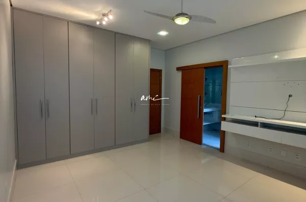 Sobrado de 403 m², com 4 dormitórios, piscina aquecida e living com pé-direito duplo à venda no Condomínio Florais Cuiabá – Cuiabá/MT - Foto 23