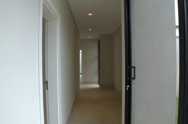Casa térrea de 447 m² com 4 suítes e projeto assinado por Carlos Salles à venda no condomínio Supremo Itália – Cuiabá/MT