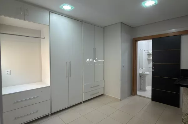 Sobrado de 403 m², com 4 dormitórios, piscina aquecida e living com pé-direito duplo à venda no Condomínio Florais Cuiabá – Cuiabá/MT - Foto 29