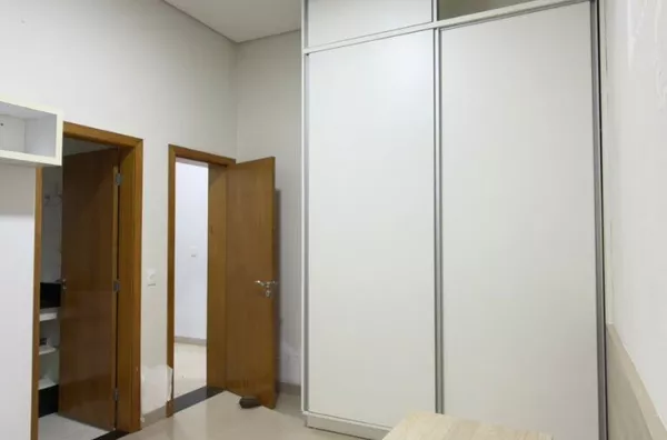 Casa térrea de 250 m² com 3 suítes e área de lazer completa para locação no Florais Cuiabá – Cuiabá/MT