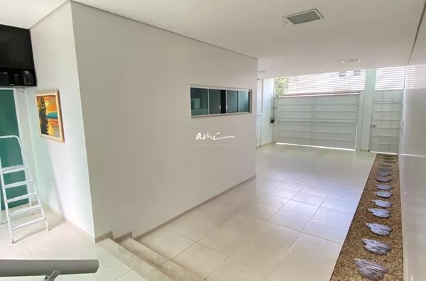 Imóvel Comercial e Residencial 700 m² com Piscina e Estrutura Versátil – Lucas do Rio Verde/MT
