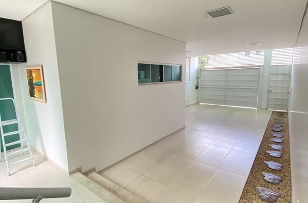 Imóvel Comercial e Residencial 700 m² com Piscina e Estrutura Versátil – Lucas do Rio Verde/MT