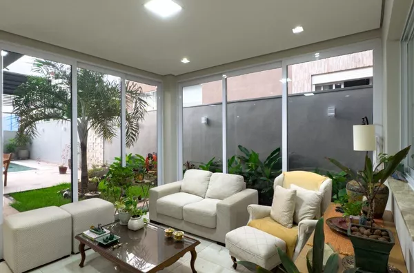Casa térrea de 241 m² com 3 suítes e área gourmet integrada à venda no Florais do Valle – Cuiabá/MT
