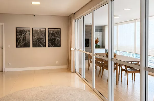 Apartamento de 255 m², mobiliado, com 4 suítes e ampla área social à venda no Edifício Helbor Privilege Goiabeiras – Cuiabá/MT