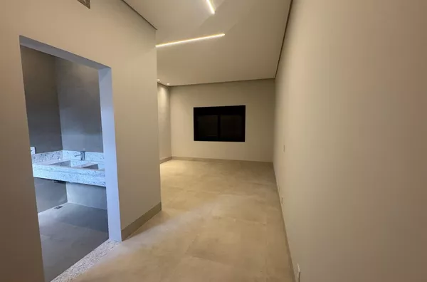 Casa Térrea 164 m² com Piscina e Design Contemporâneo no Florais do Parque – Cuiabá/MT